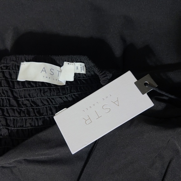 ASTR THE LABEL - Winslow Dress - Medium - Picture 7 of 8